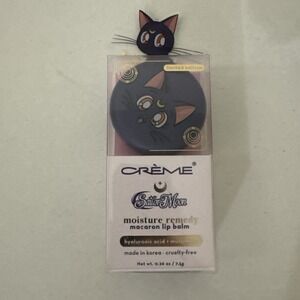 Creme Sailor Moon Moisture Remedy Macaroon Lip Balm